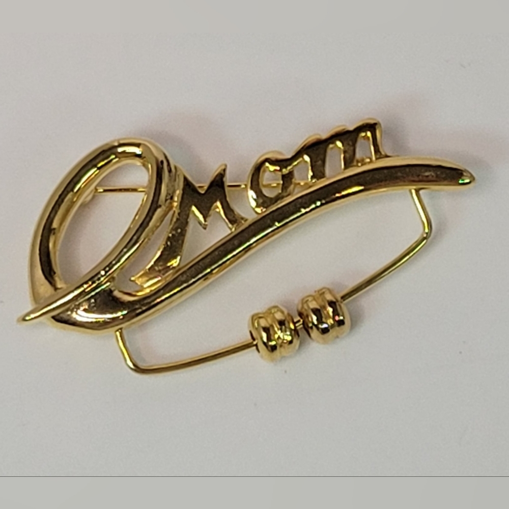▪︎Like New! K.I.S. Mom Brooch